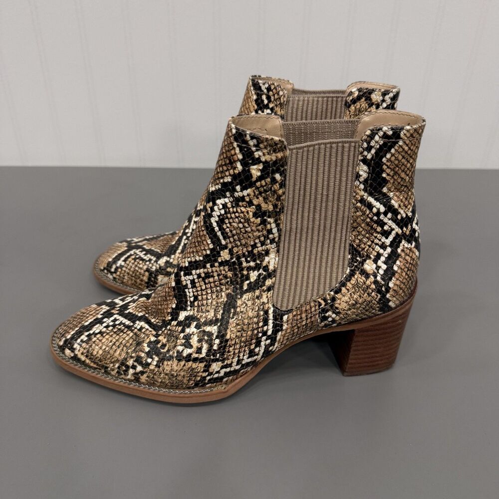 Vince Camuto Boots Size 7 Leather Animal Print Almond Toe Ankle Booties - Picture 1 of 7